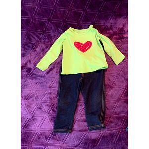 1 OUTFIT (Lot of 2) 12 months girl green long-sleeve top Arizona and dark denim